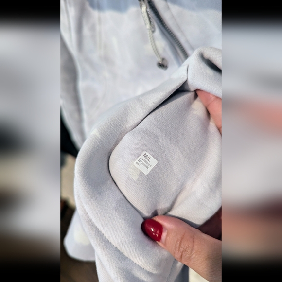 NWOT Lululemon spray leopard white grey quarter zip scuba M/L - Picture 4 of 5